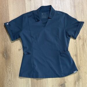 Figs dark harbor inala top